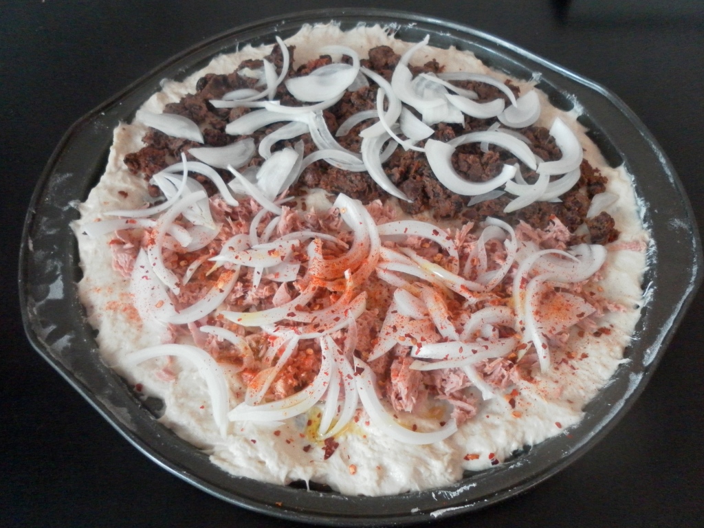 Multi-topping pizza: Re-fried beans and tuna