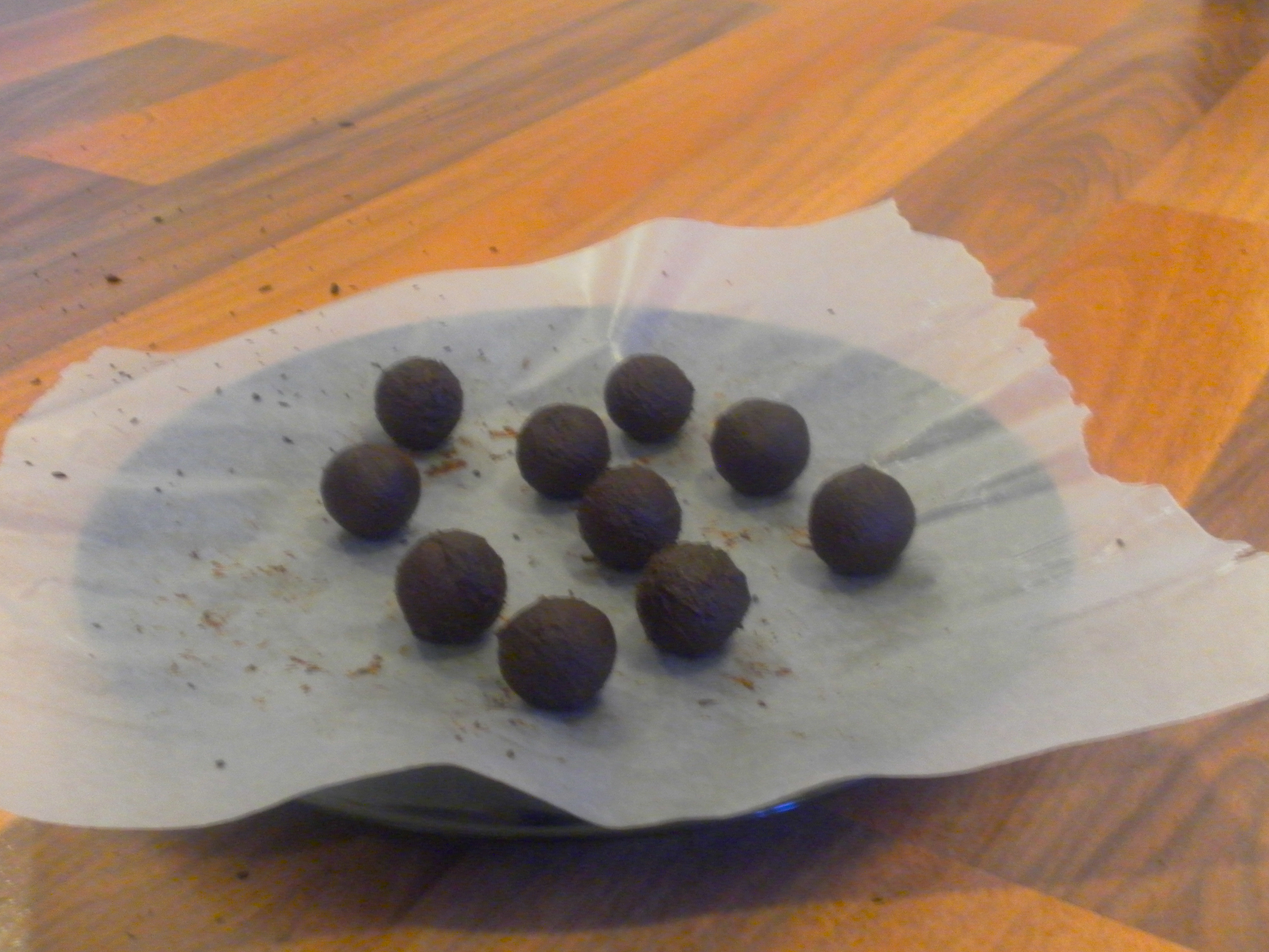 Shaping chocolate truffles