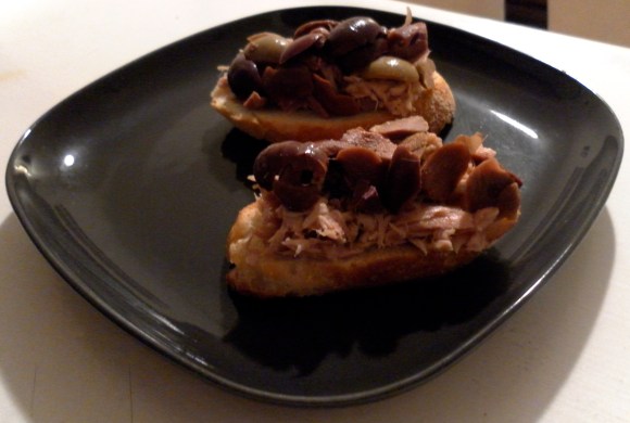 How to Make Tuna and Olive Crostini Recipe as an appetizer