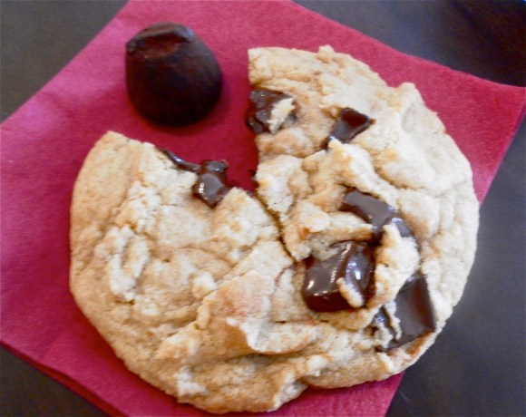 Delicious Chocolate Chunk Cookie