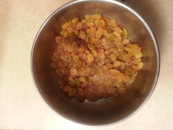 Rum soaked raisins in banana bread